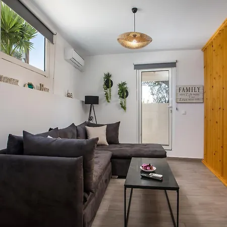 Gk I Part Of Gk Fitness Club بيت للعطل فاليراكي